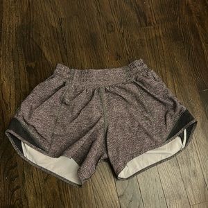 Lululemon Hotty Hot LR Shorts 4” Size 4 Heather Luxe Multi Black